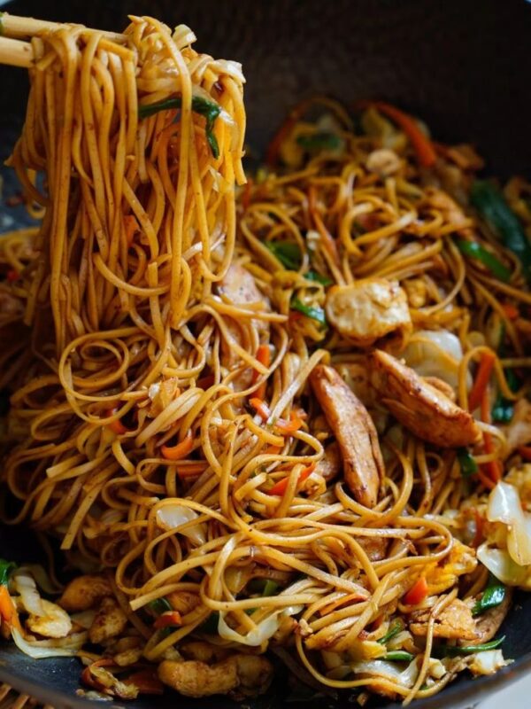 Schezwan Egg Chicken Chow